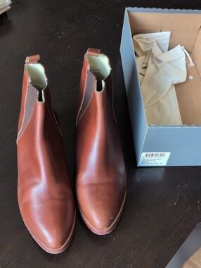 Nisolo Brandy Chelsea Boot - Size 10